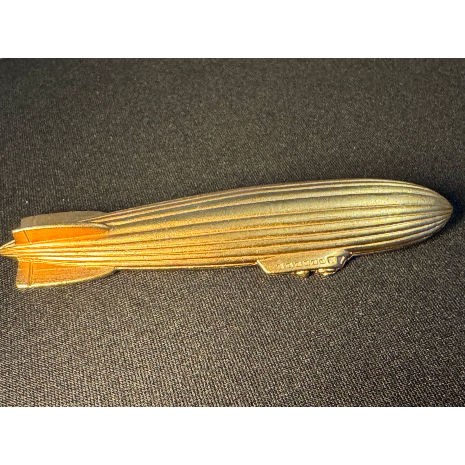 Jj Jonette 1986 Gold Tone Zeppelin Brooch 35$